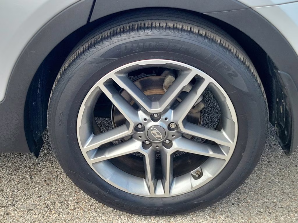 2018 Circuit Silver Hyundai Santa Fe XL Limited Ultimate FWD SUV