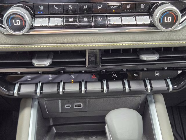 2026 Black Chevrolet Colorado ZR2 4X4 Truck