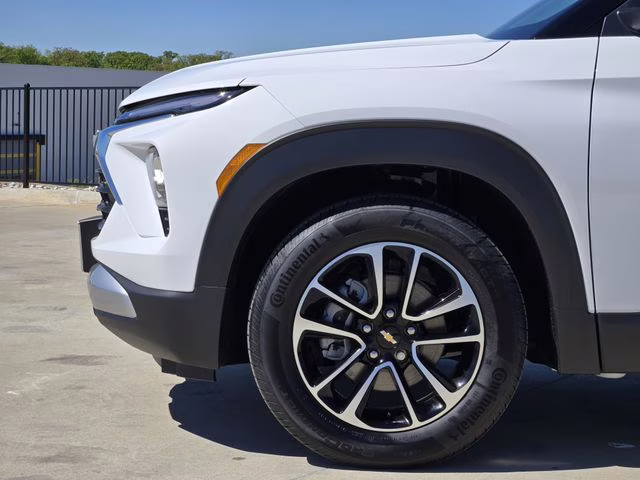 2026 Summit White Chevrolet Trailblazer LT FWD SUV