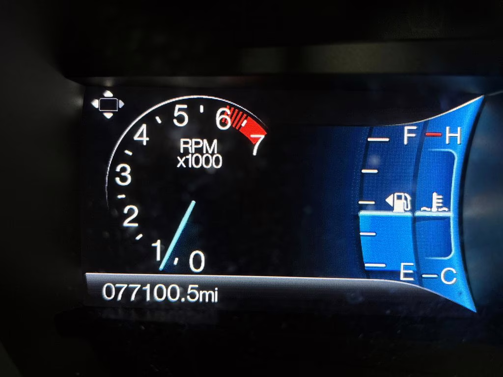 2017 Burgundy Ford Edge SEL FWD SUV