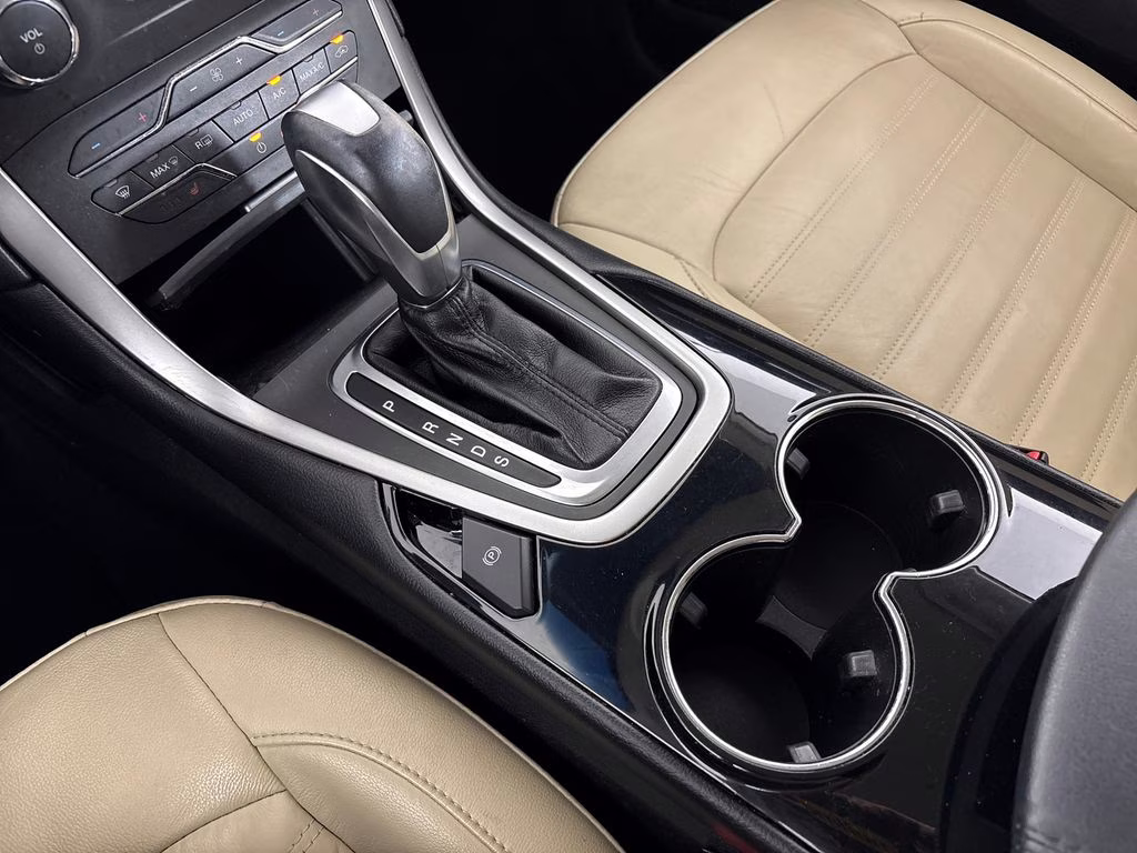 2017 Burgundy Ford Edge SEL FWD SUV