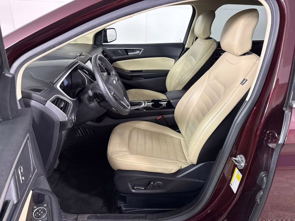 2017 Burgundy Ford Edge SEL FWD SUV