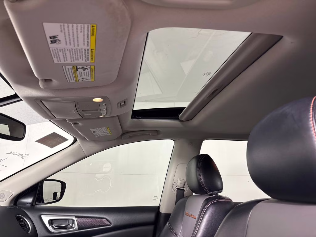 2020 Brilliant Silver Metallic Nissan Pathfinder SL FWD SUV