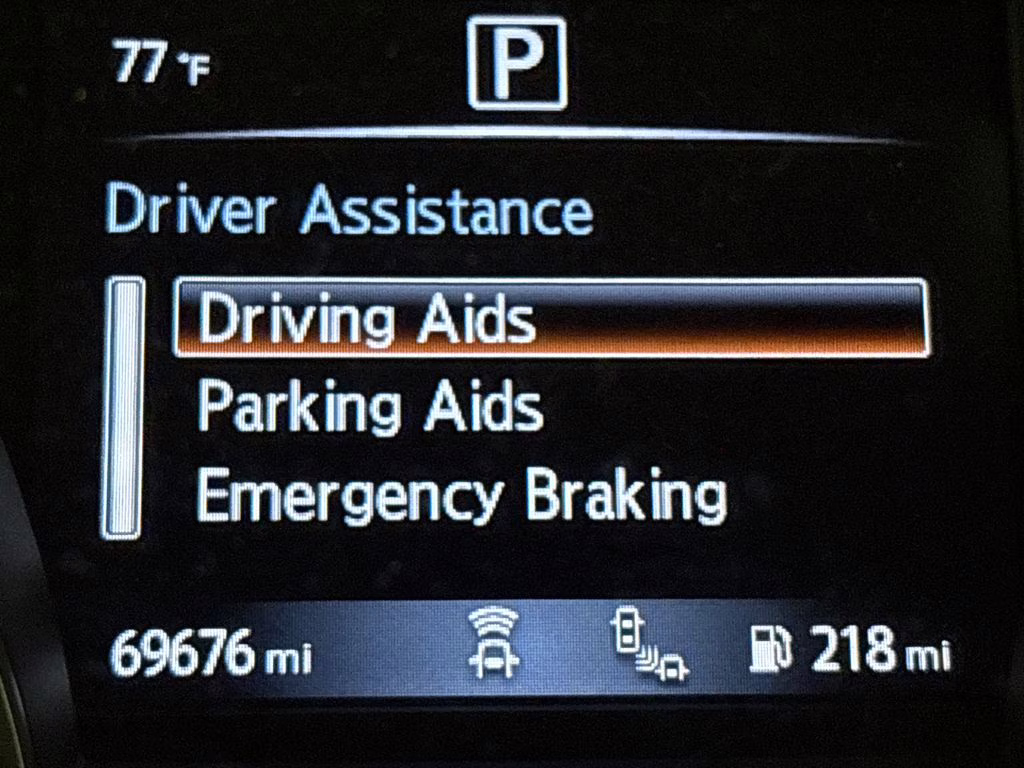 2020 Brilliant Silver Metallic Nissan Pathfinder SL FWD SUV