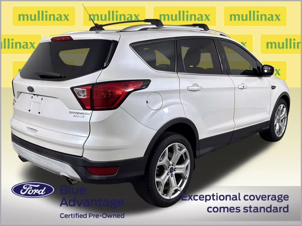2019 White Platinum Metallic Tri-Coat Ford Escape Titanium FWD SUV