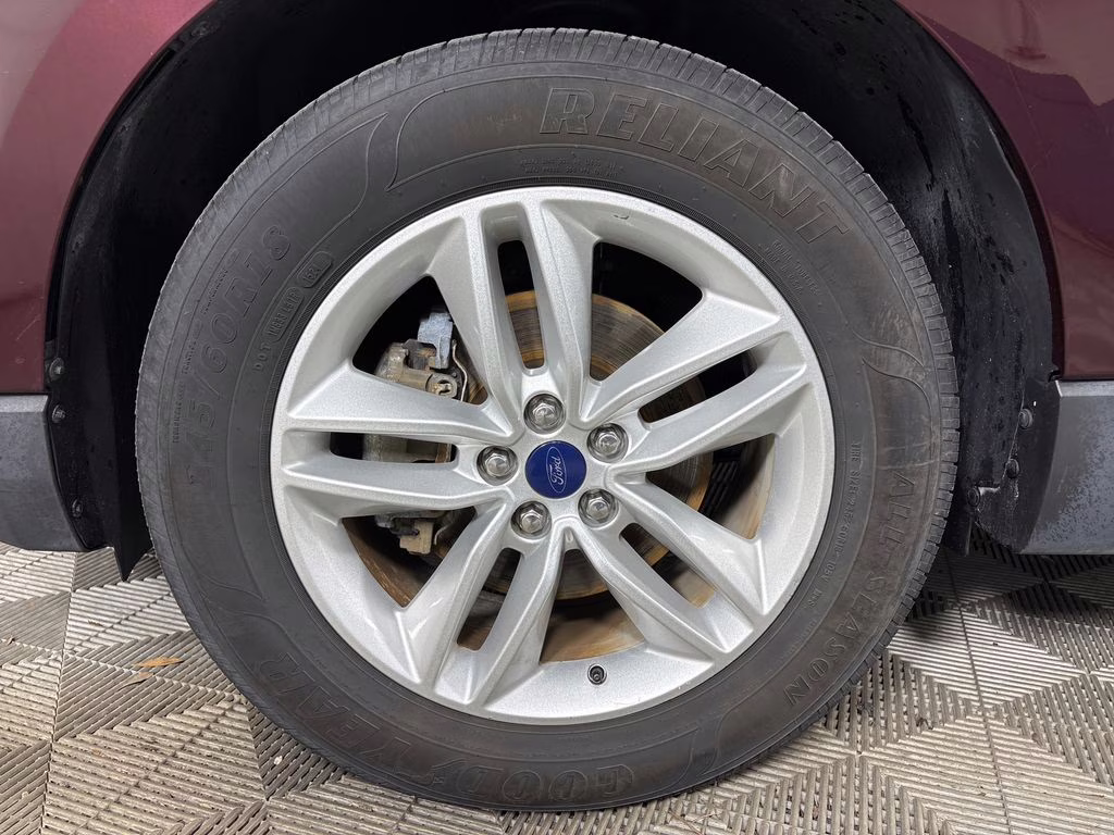 2017 Burgundy Ford Edge SEL FWD SUV