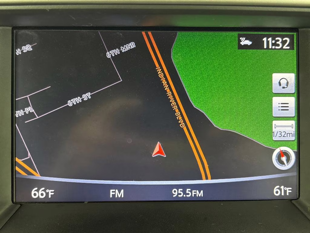 2020 Brilliant Silver Metallic Nissan Pathfinder SL FWD SUV