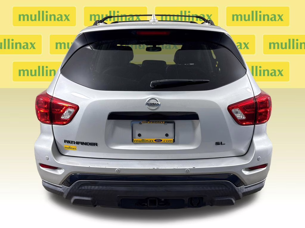 2020 Brilliant Silver Metallic Nissan Pathfinder SL FWD SUV