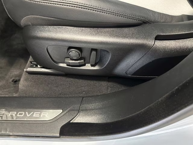 2025 Arroios Grey Metallic Land Rover Range Rover Velar Dynamic SE AWD SUV