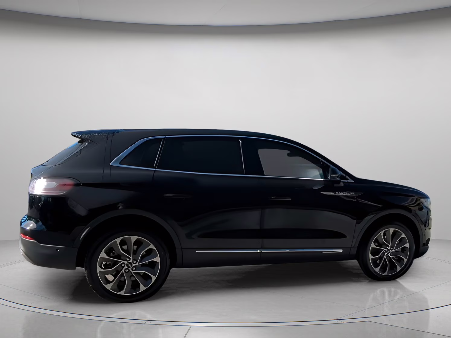 2023 Infinite Black Metallic Clearcoat Lincoln Nautilus Reserve AWD SUV