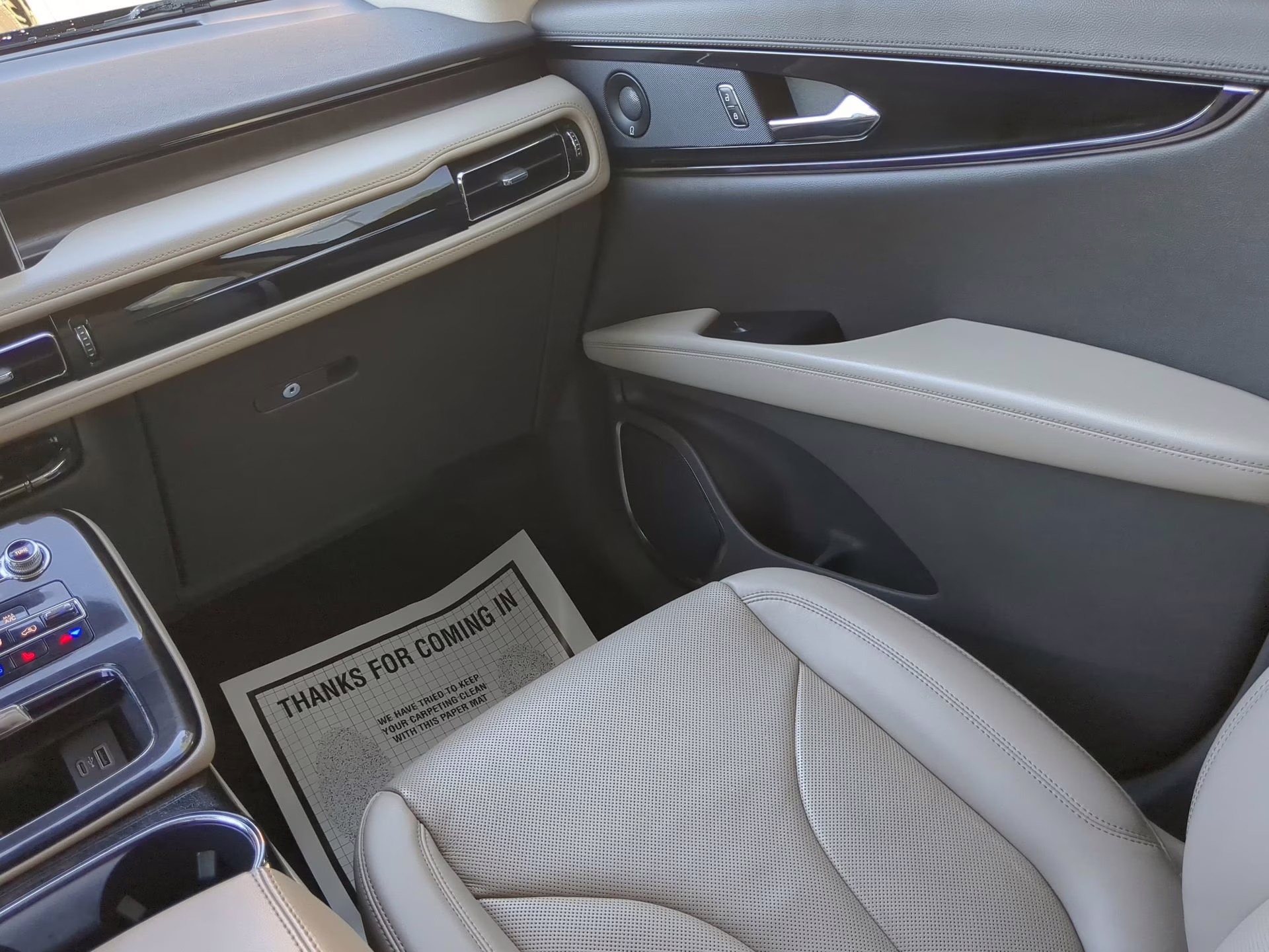 2023 Infinite Black Metallic Clearcoat Lincoln Nautilus Reserve AWD SUV