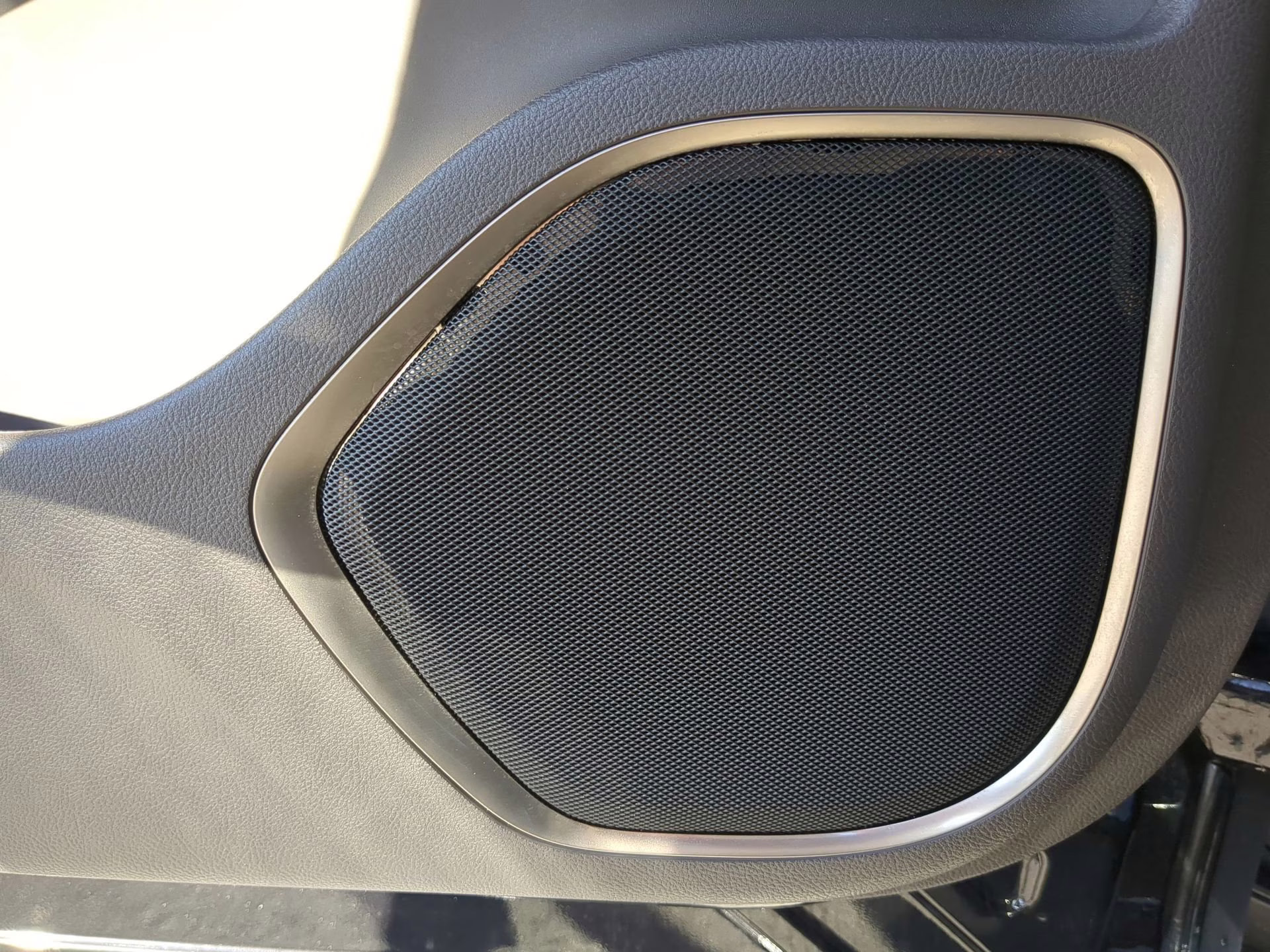 2023 Infinite Black Metallic Clearcoat Lincoln Nautilus Reserve AWD SUV