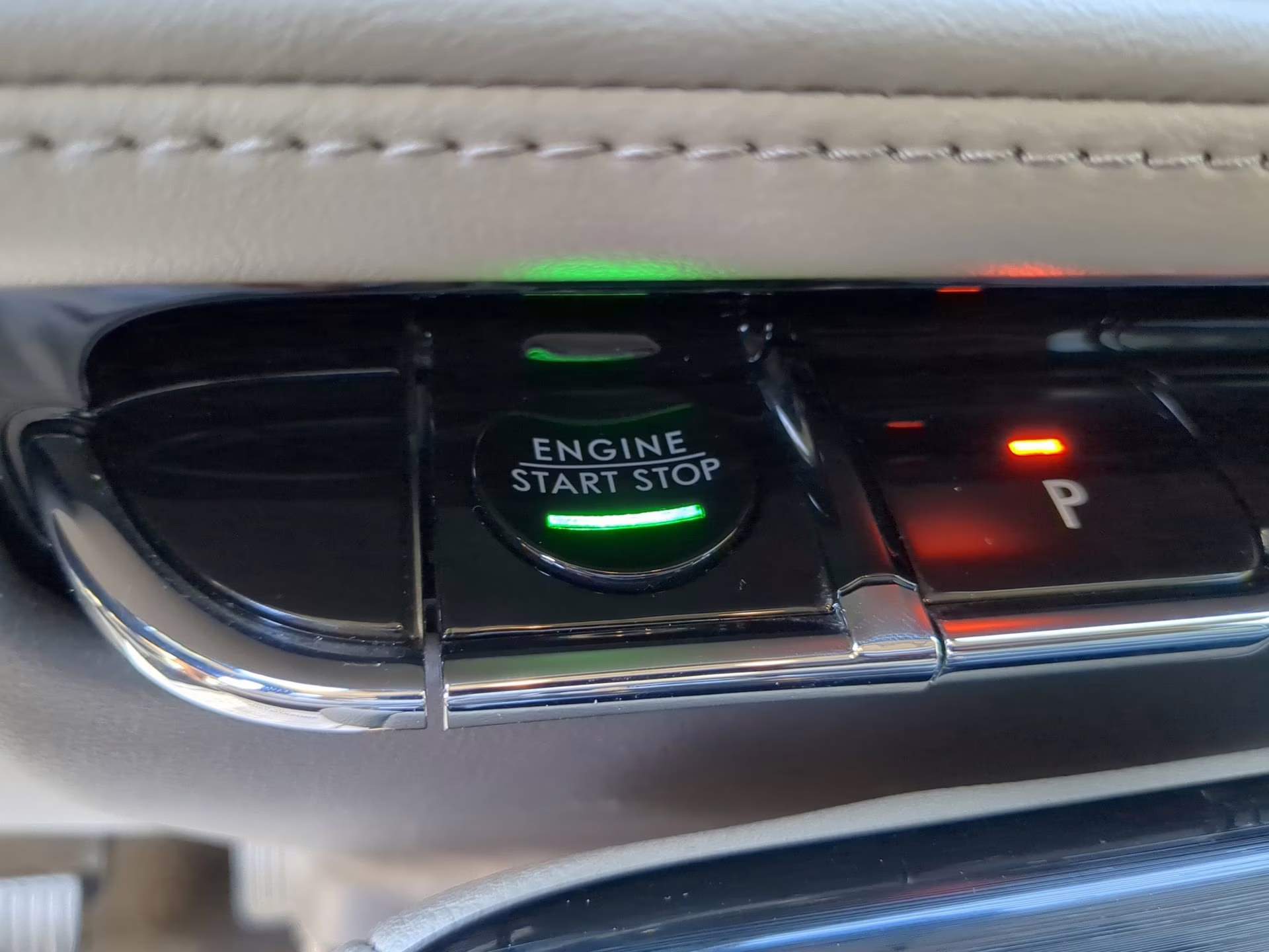 2023 Infinite Black Metallic Clearcoat Lincoln Nautilus Reserve AWD SUV