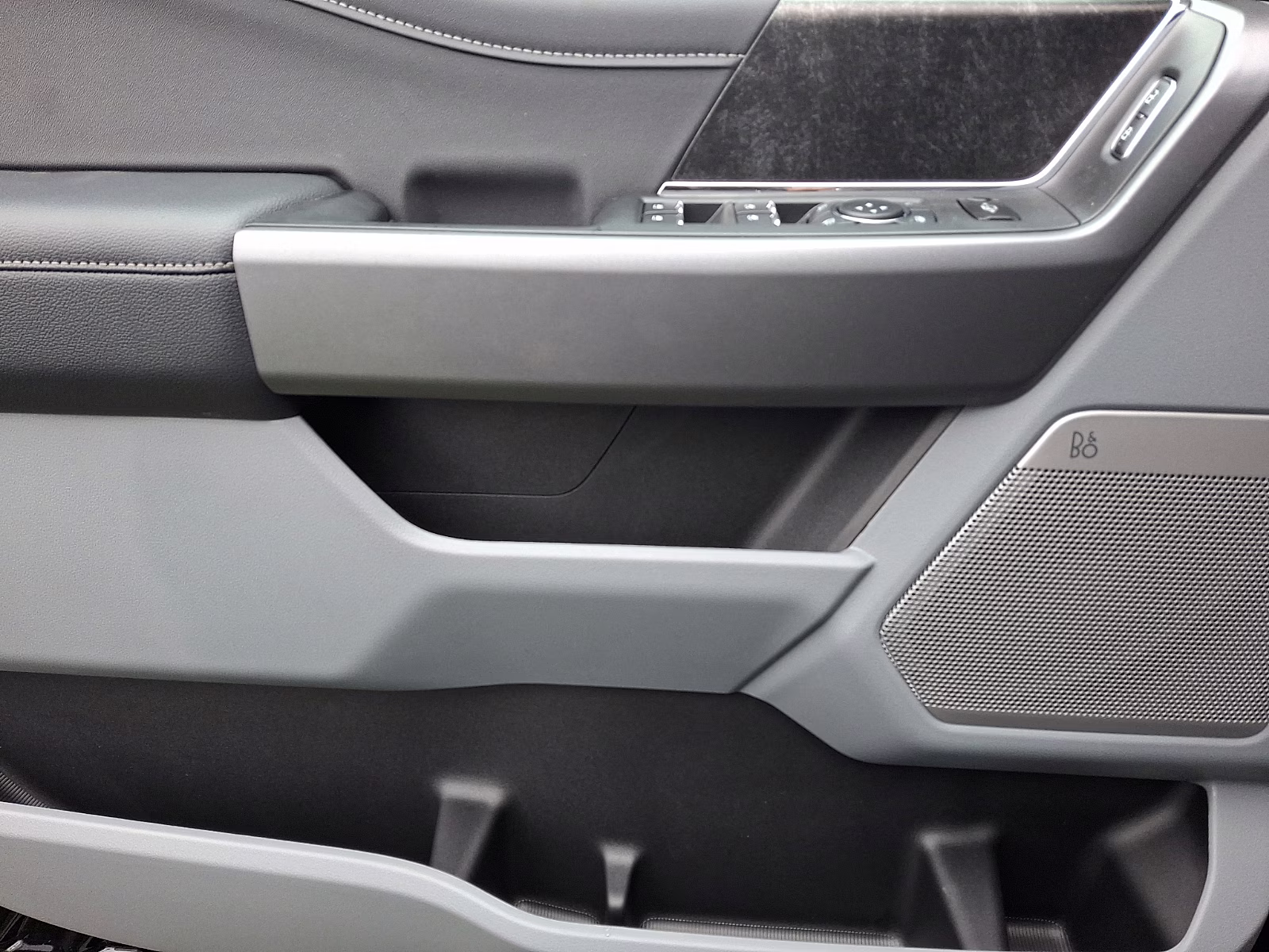 2026 Agate Black Metallic - UM Ford Super Duty F-250 SRW XLT 4X4