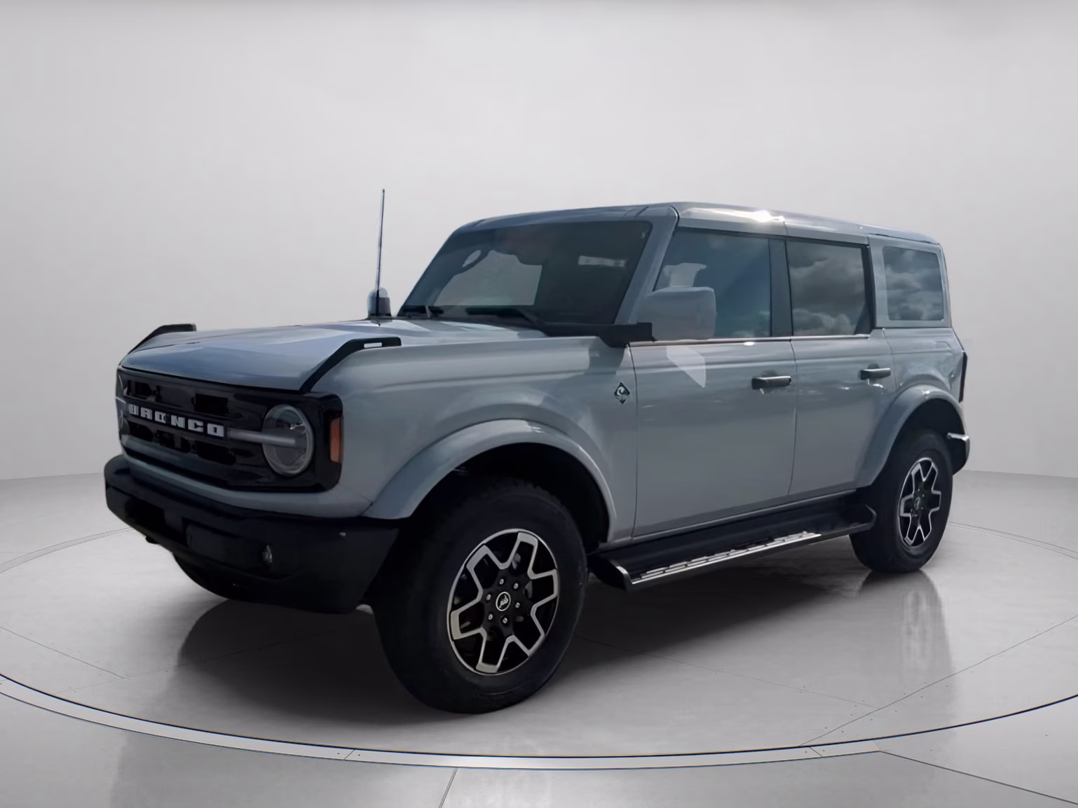2026 Avalanche Gray Ford Bronco Outer Banks 4X4 Convertible
