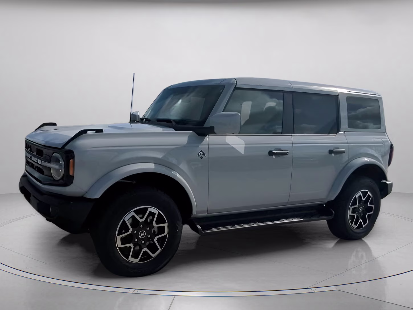 2026 Avalanche Gray Ford Bronco Outer Banks 4X4 Convertible