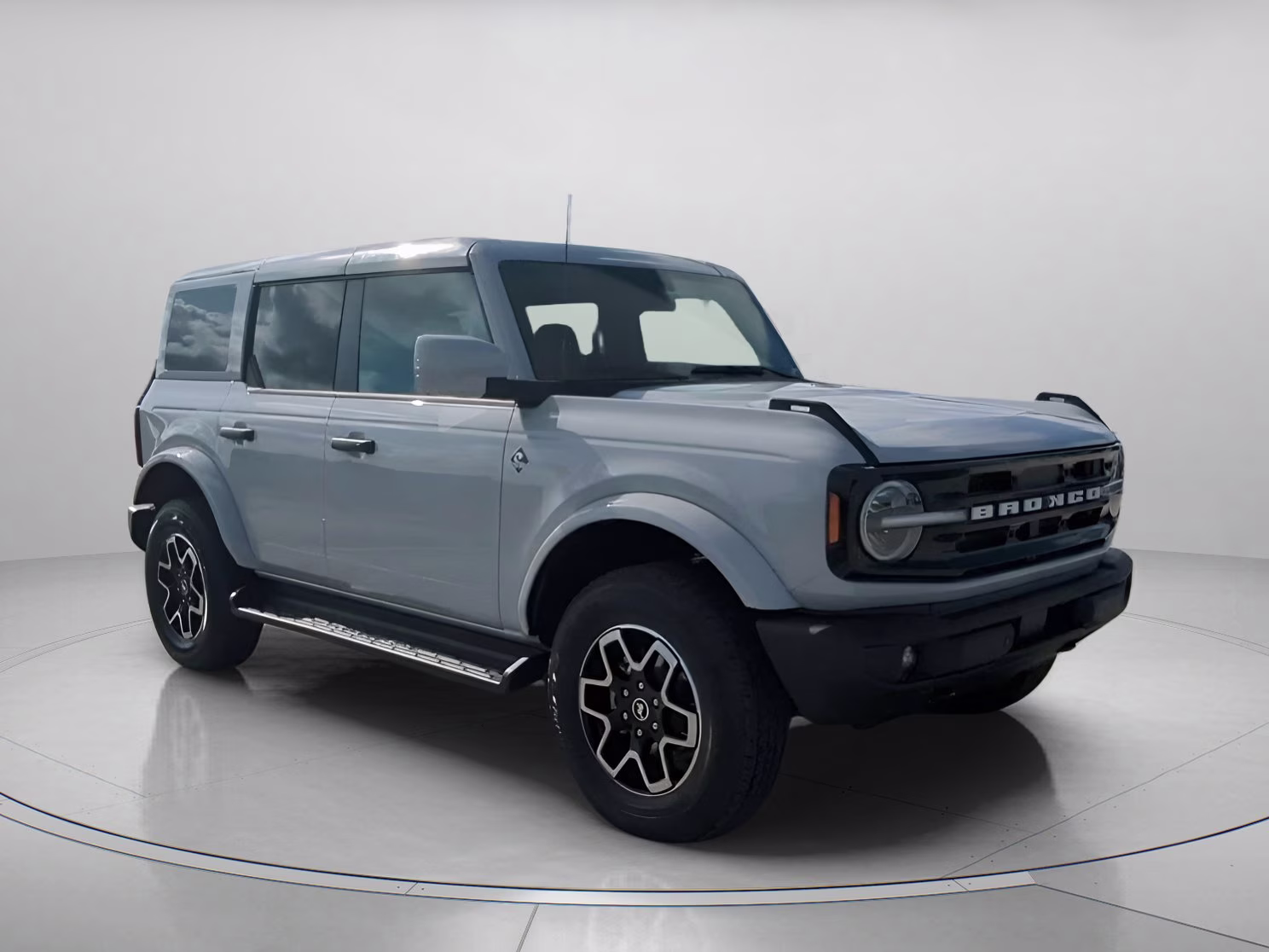 2026 Avalanche Gray Ford Bronco Outer Banks 4X4 Convertible