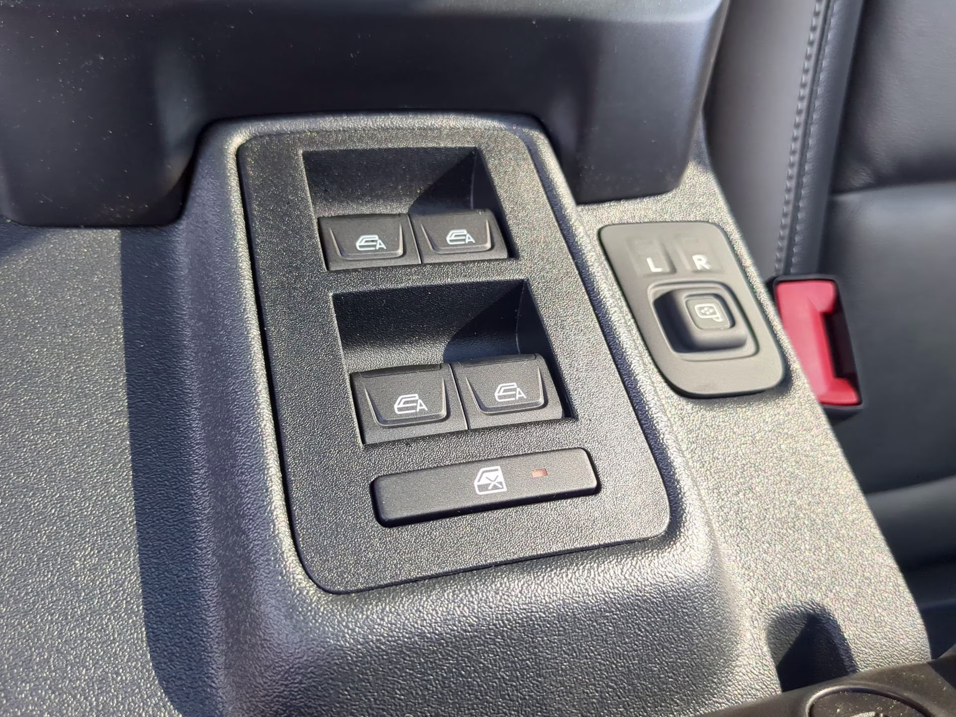 2026 Avalanche Gray Ford Bronco Outer Banks 4X4 Convertible