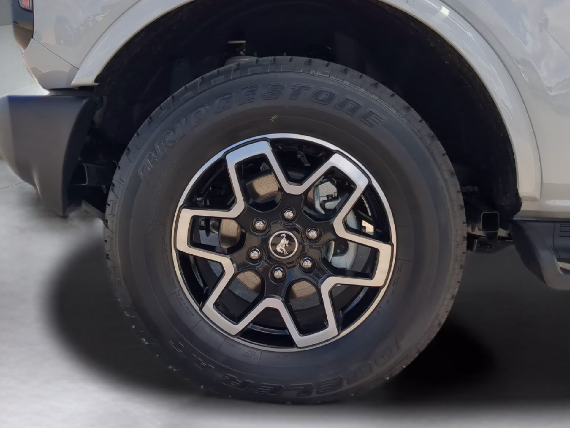 2026 Avalanche Gray Ford Bronco Outer Banks 4X4 Convertible