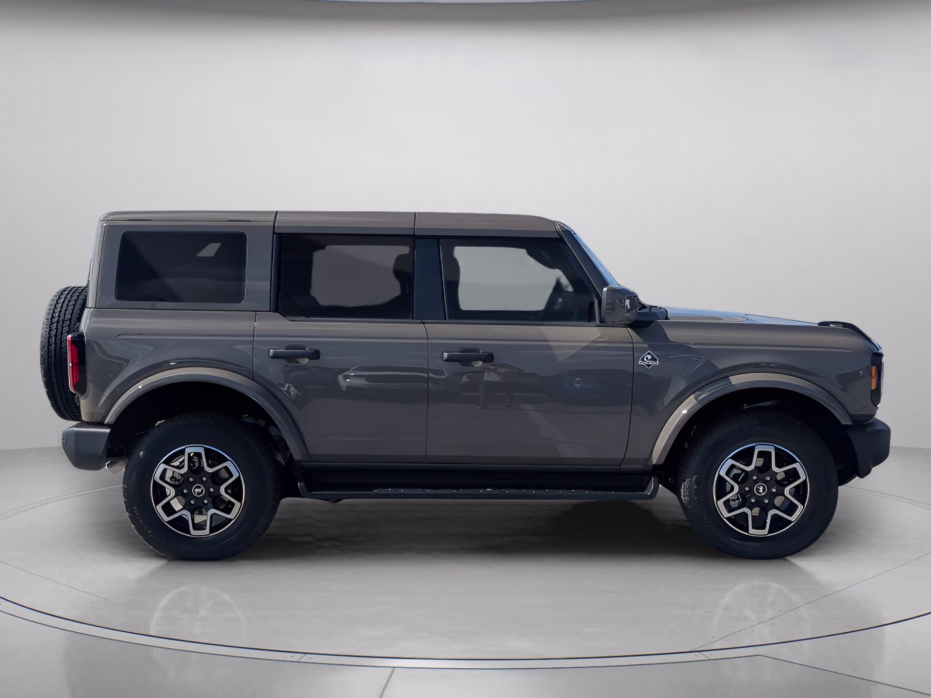2026 Marsh Gray Ford Bronco Outer Banks 4X4 Convertible