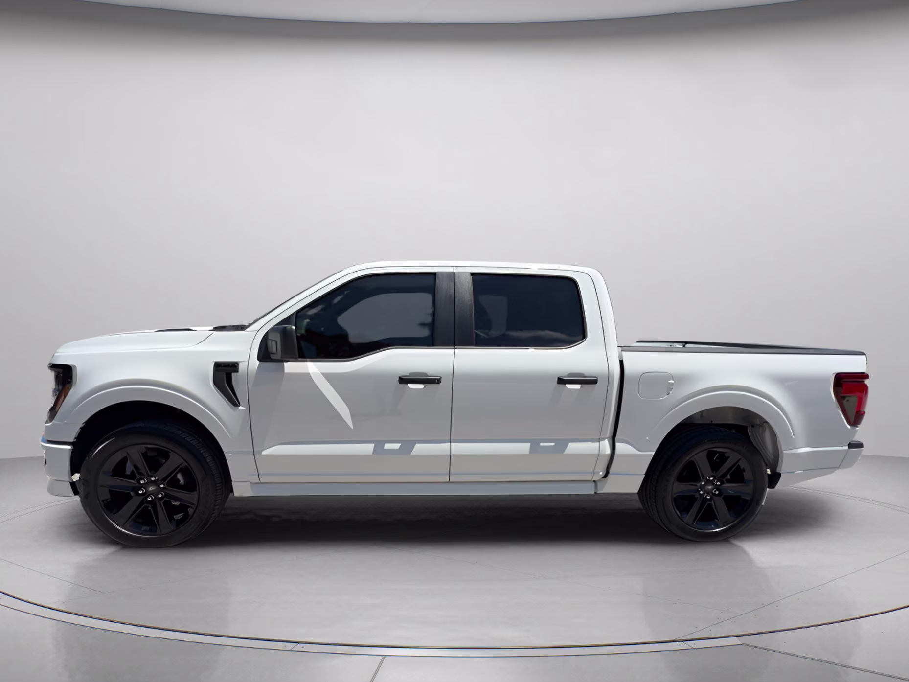 2026 Oxford White Ford F-150 STX Crew Cab Pickup 4X4 Truck