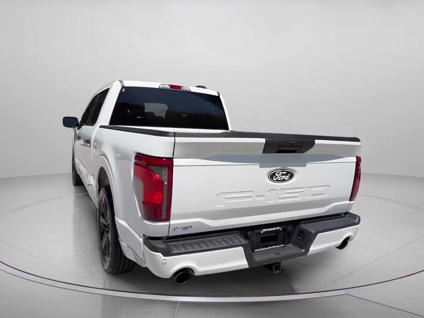 2026 Oxford White Ford F-150 STX Crew Cab Pickup 4X4 Truck