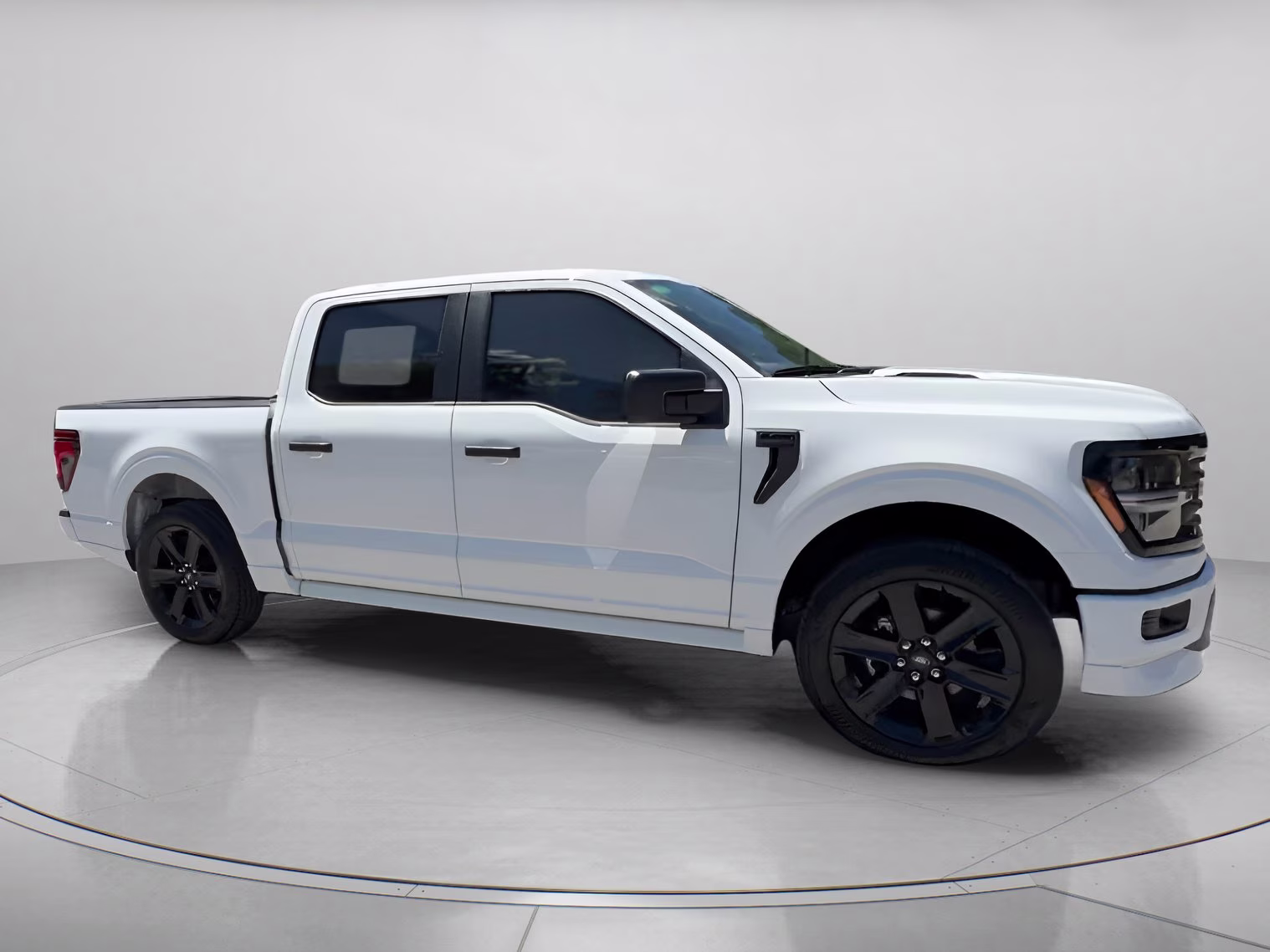 2026 Oxford White Ford F-150 STX Crew Cab Pickup 4X4 Truck