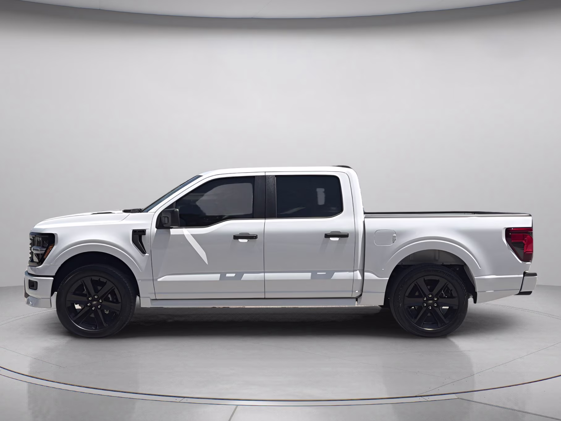 2026 Oxford White Ford F-150 STX Crew Cab Pickup 4X4 Truck