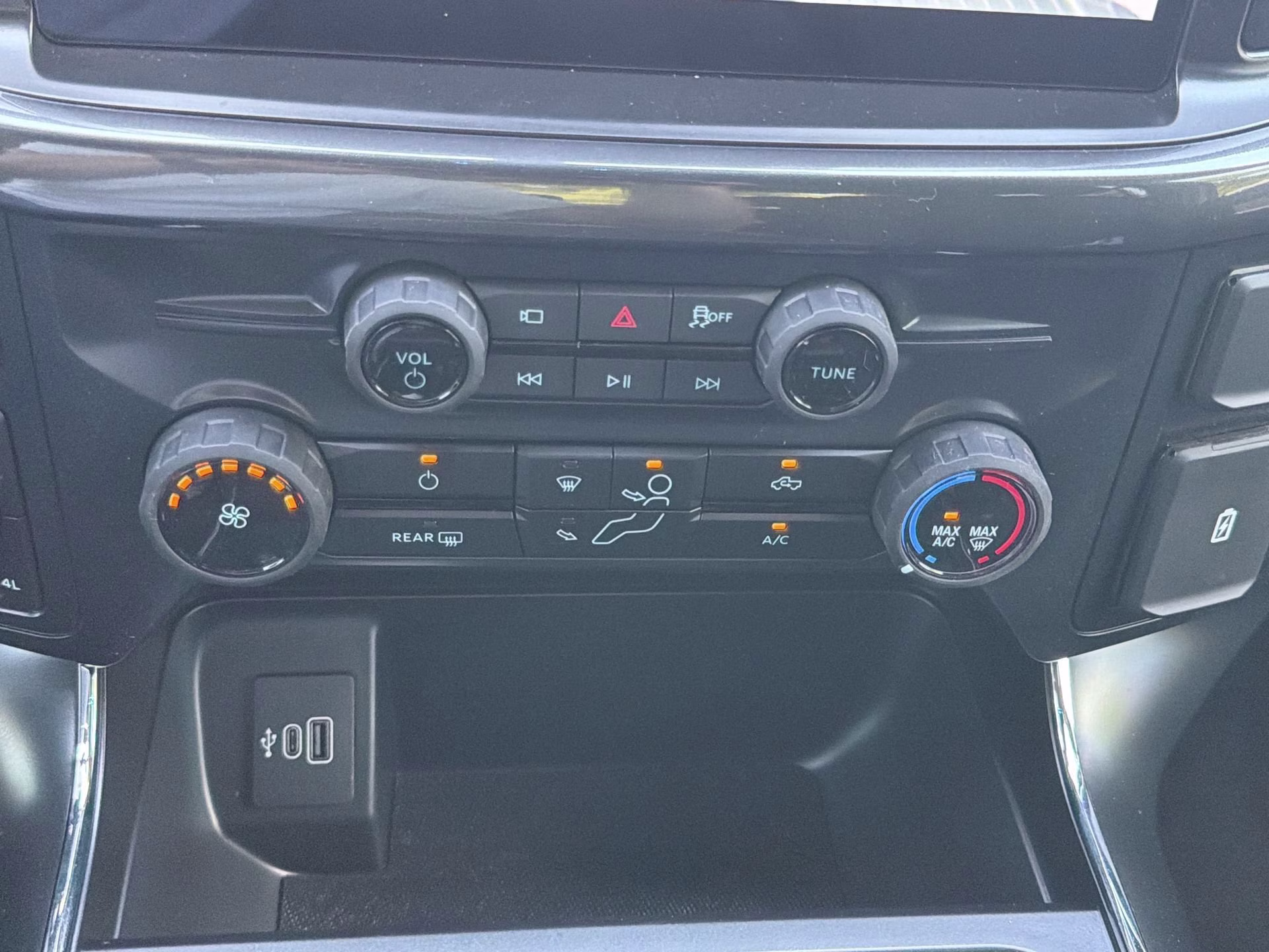 2026 Oxford White Ford F-150 STX Crew Cab Pickup 4X4 Truck