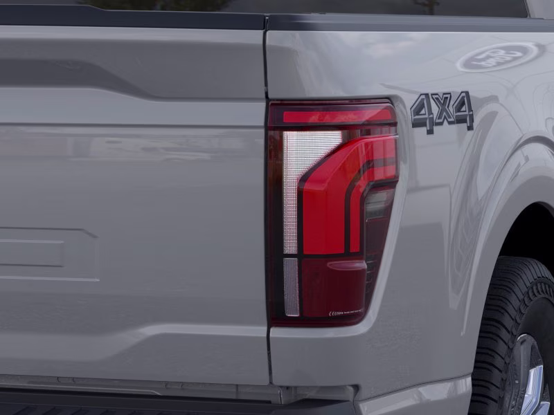 2026 Avalanche Ford F-150 LARIAT Crew Cab Pickup 4X4 Truck