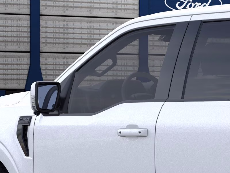 2026 Star White Metallic Tri-Coat Ford F-150 LARIAT Crew Cab Pickup 4X4 Truck