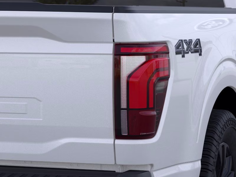 2026 Star White Metallic Tri-Coat Ford F-150 LARIAT Crew Cab Pickup 4X4 Truck