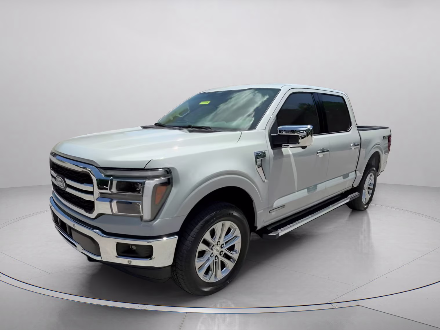 2026 Avalanche Ford F-150 LARIAT Crew Cab Pickup 4X4 Truck