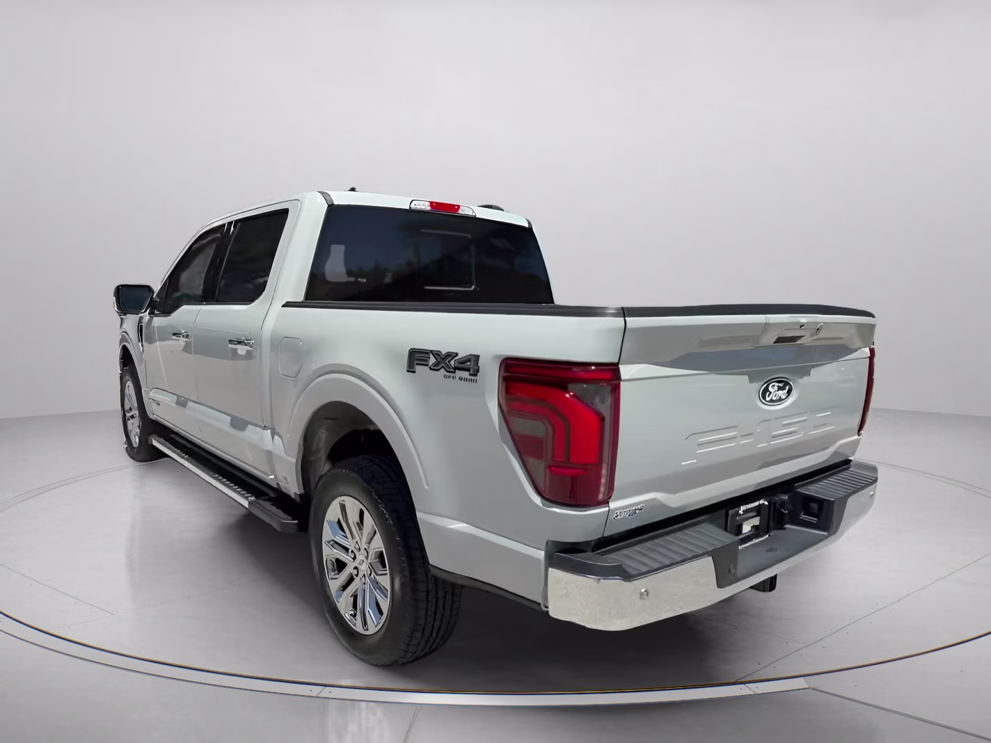 2026 Avalanche Ford F-150 LARIAT Crew Cab Pickup 4X4 Truck