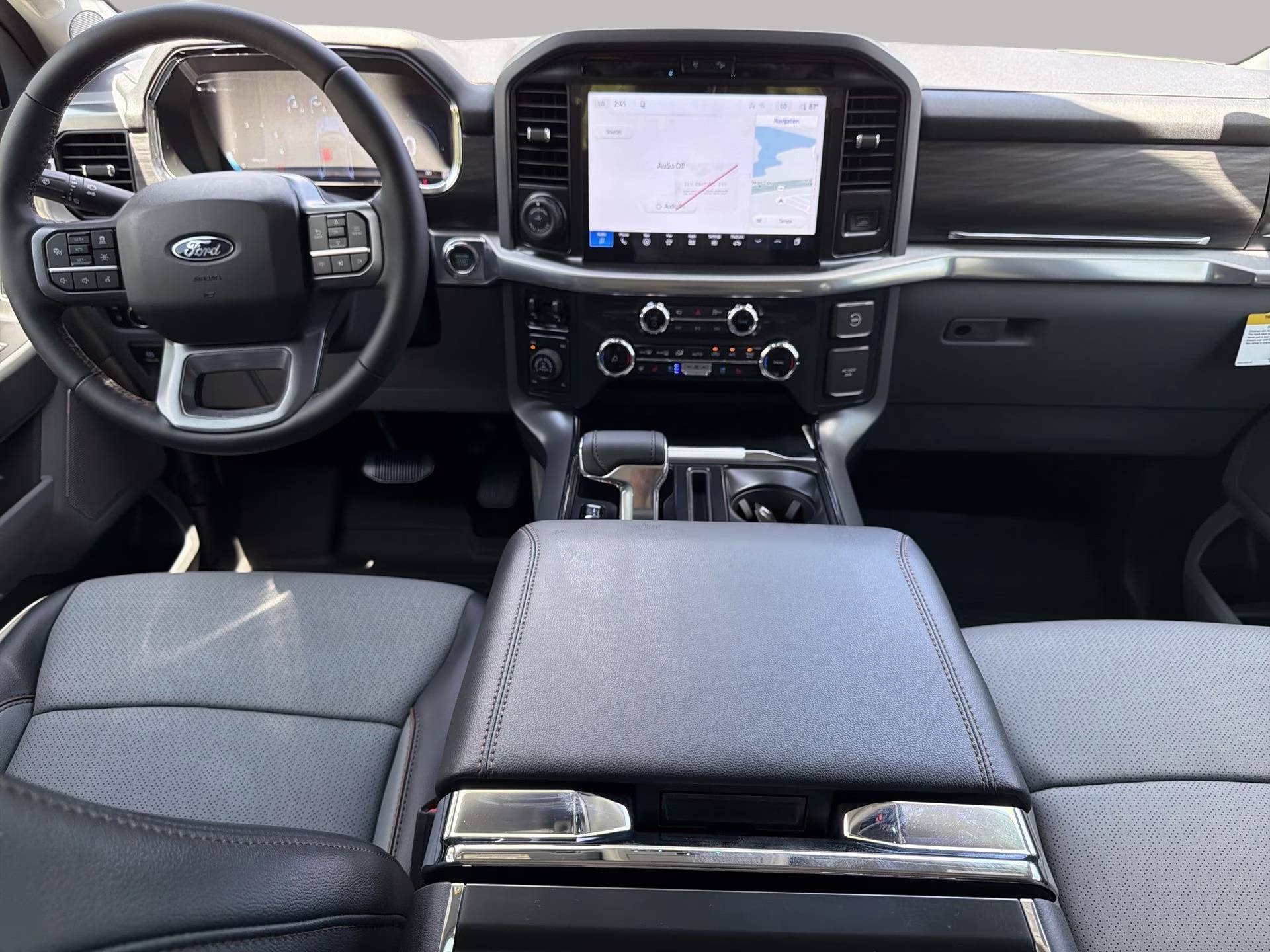 2026 Avalanche Ford F-150 LARIAT Crew Cab Pickup 4X4 Truck