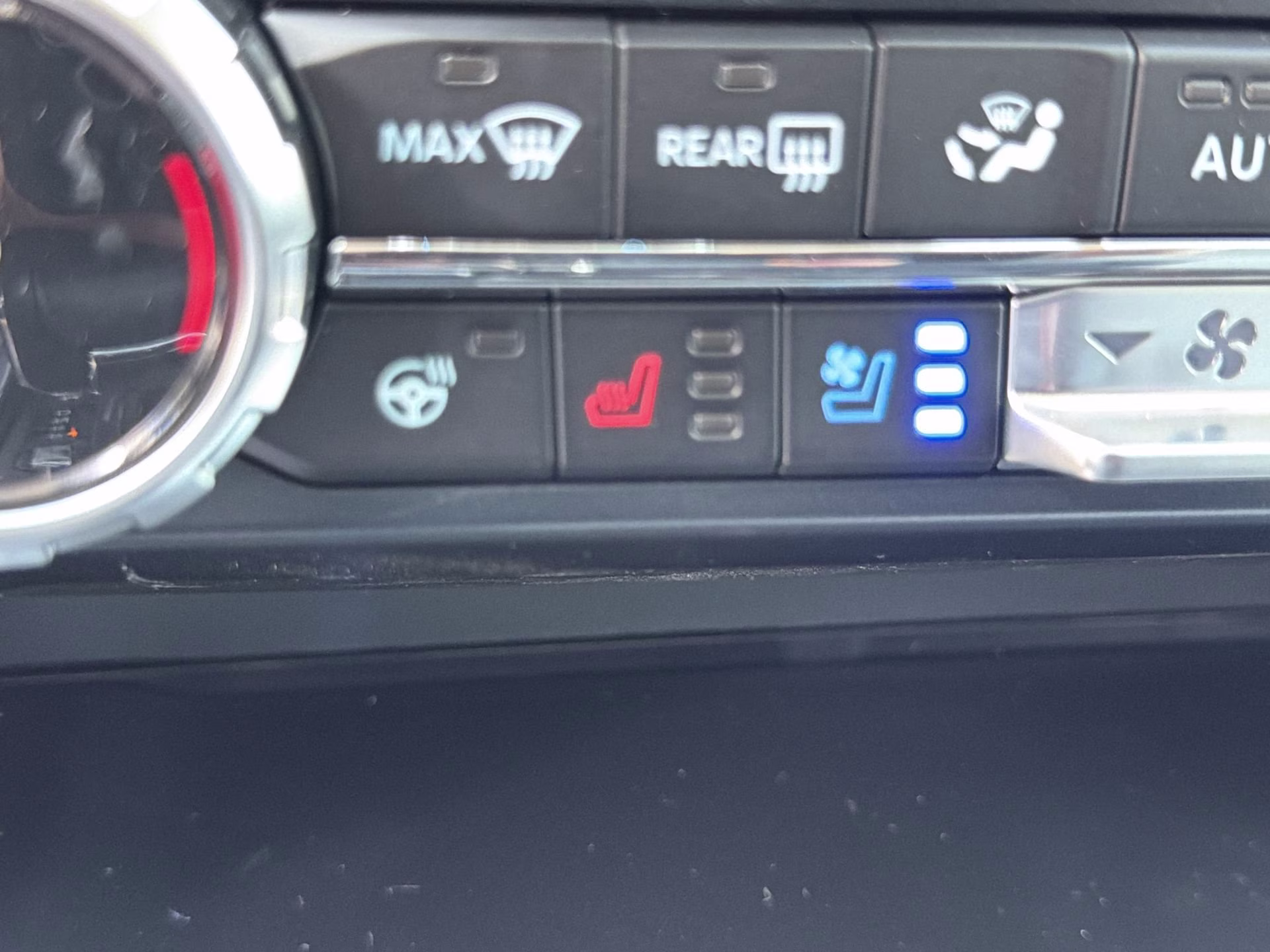 2026 Avalanche Ford F-150 LARIAT Crew Cab Pickup 4X4 Truck