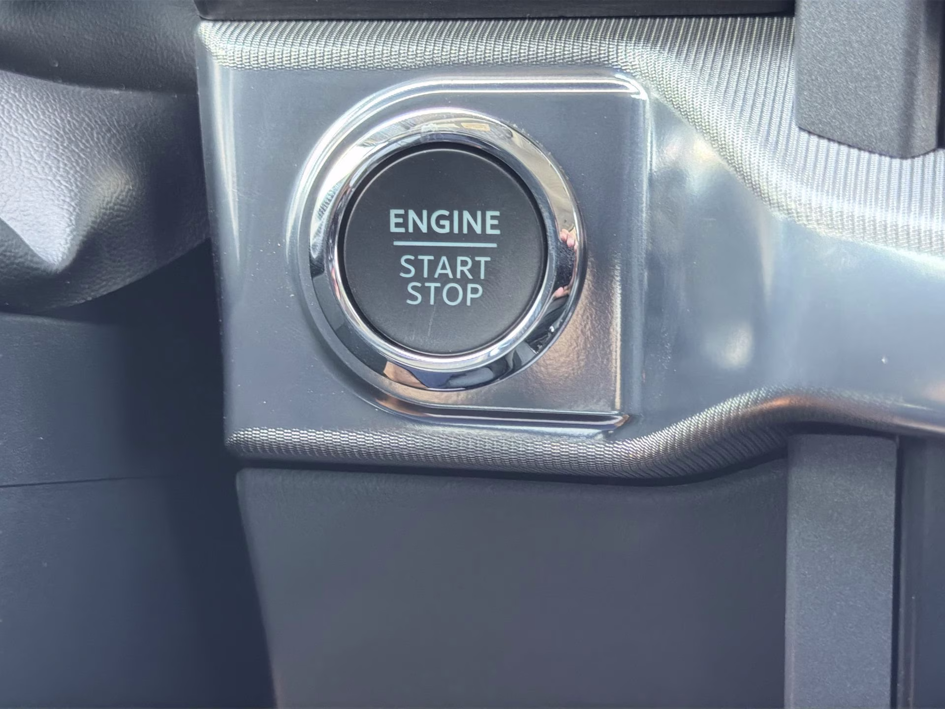 2026 Avalanche Ford F-150 LARIAT Crew Cab Pickup 4X4 Truck