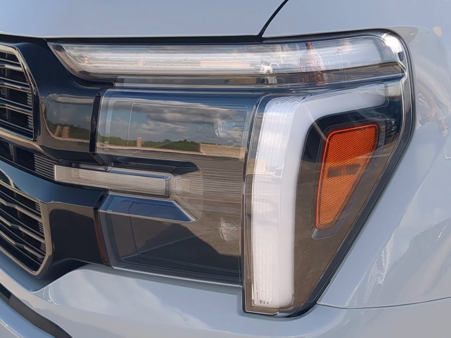 2026 Avalanche Ford F-150 Platinum Crew Cab Pickup 4X4 Truck