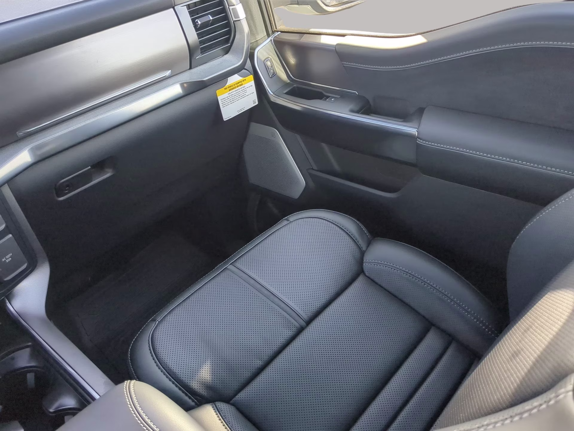 2026 Avalanche Ford F-150 Platinum Crew Cab Pickup 4X4 Truck