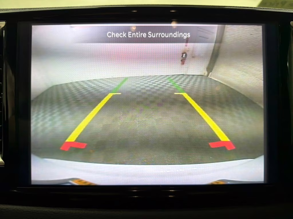 2023 Bright White Clearcoat Chrysler Pacifica Touring L FWD Van