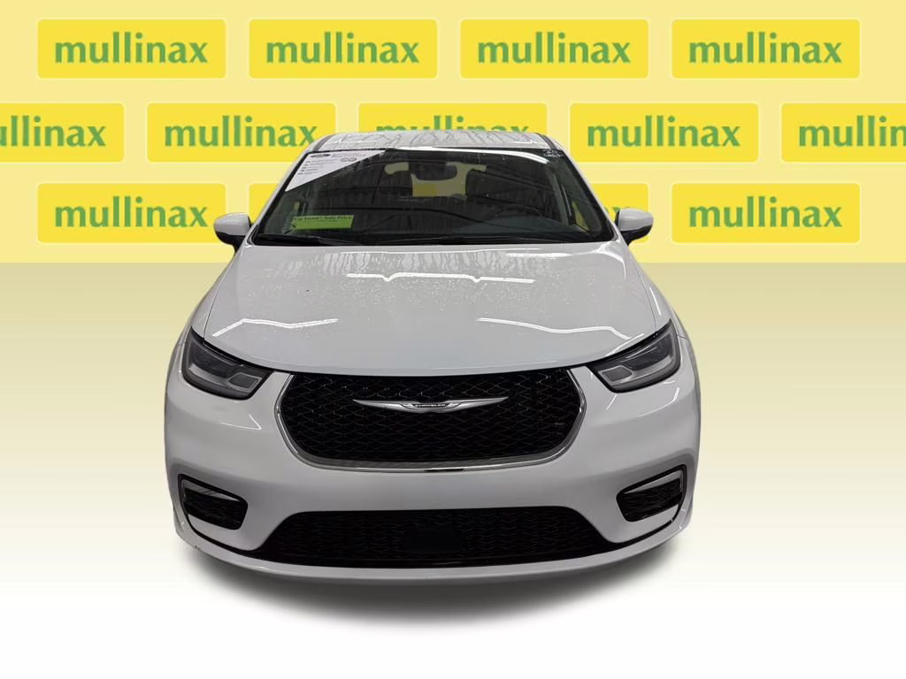 2023 Bright White Clearcoat Chrysler Pacifica Touring L FWD Van