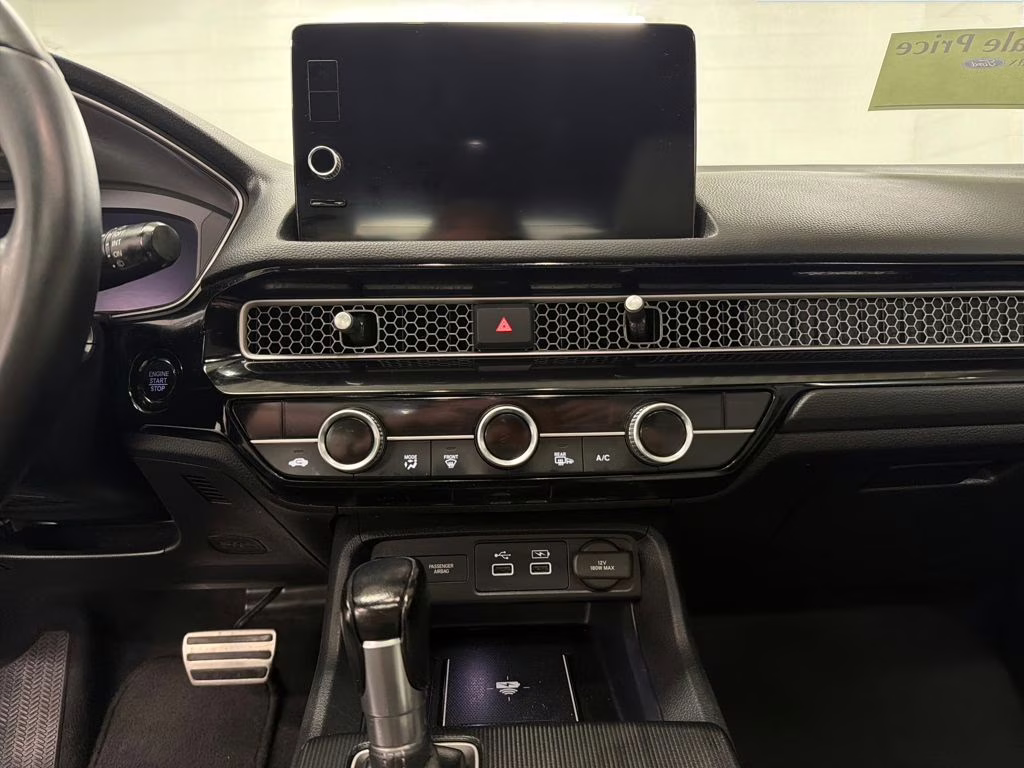 2022 Platinum White Pearl Honda Civic Sport Touring FWD Hatchback