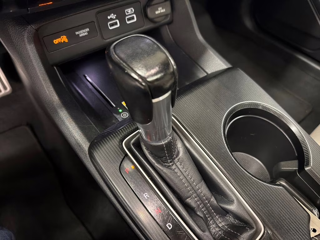 2022 Platinum White Pearl Honda Civic Sport Touring FWD Hatchback