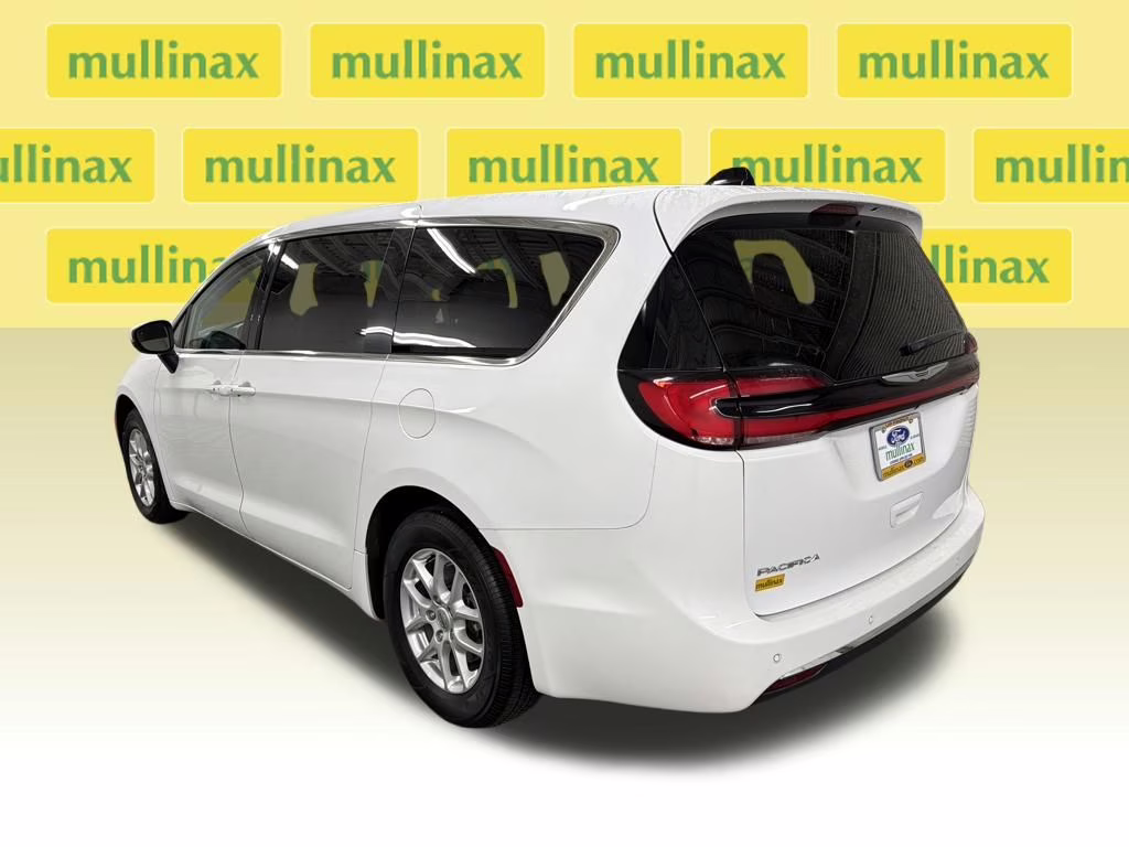 2023 Bright White Clearcoat Chrysler Pacifica Touring L FWD Van