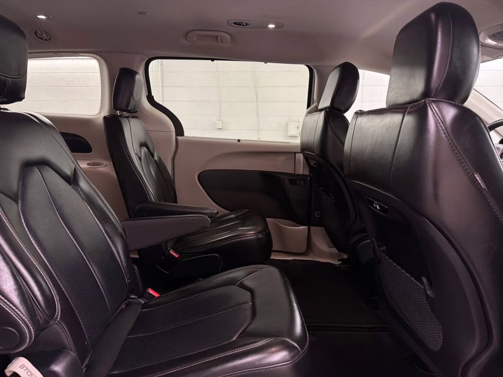 2023 Bright White Clearcoat Chrysler Pacifica Touring L FWD Van