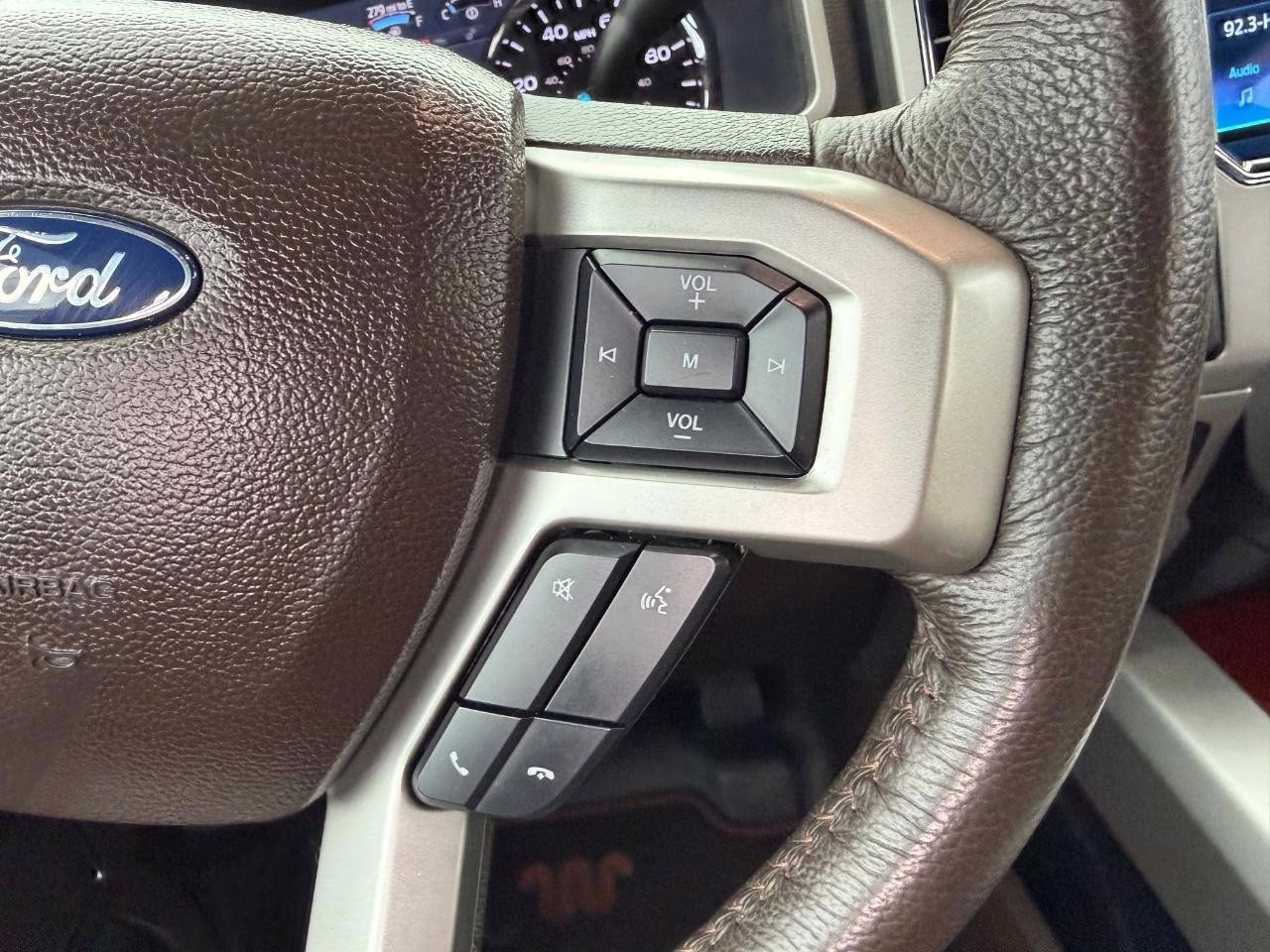 2022 Oxford White Ford Super Duty F-350 SRW King Ranch 4X4 Truck