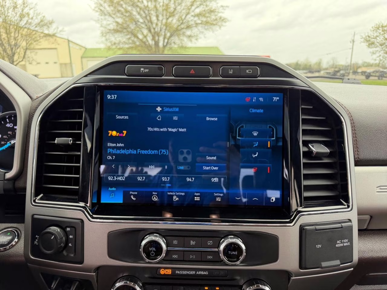 2022 Oxford White Ford Super Duty F-350 SRW King Ranch 4X4 Truck