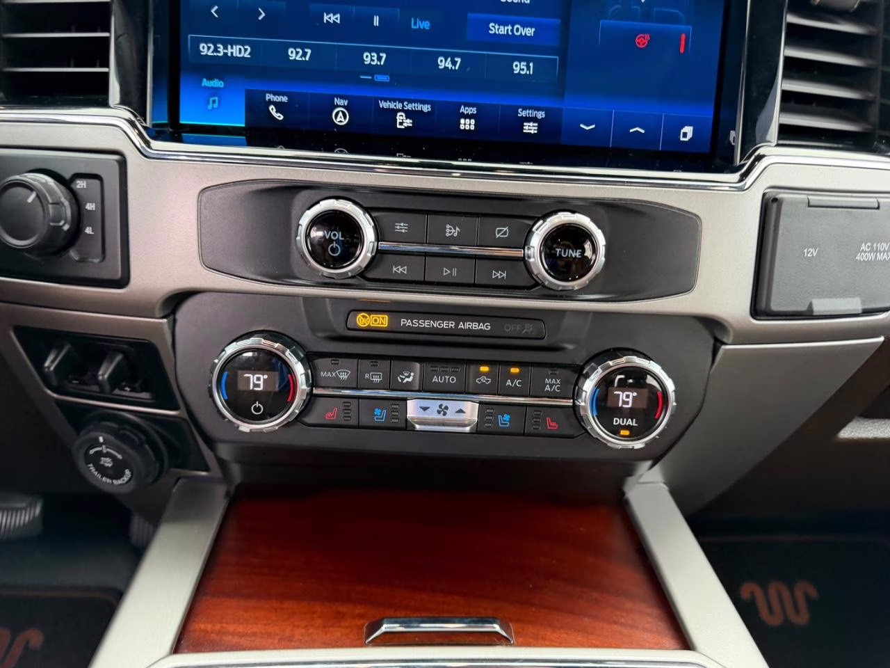 2022 Oxford White Ford Super Duty F-350 SRW King Ranch 4X4 Truck