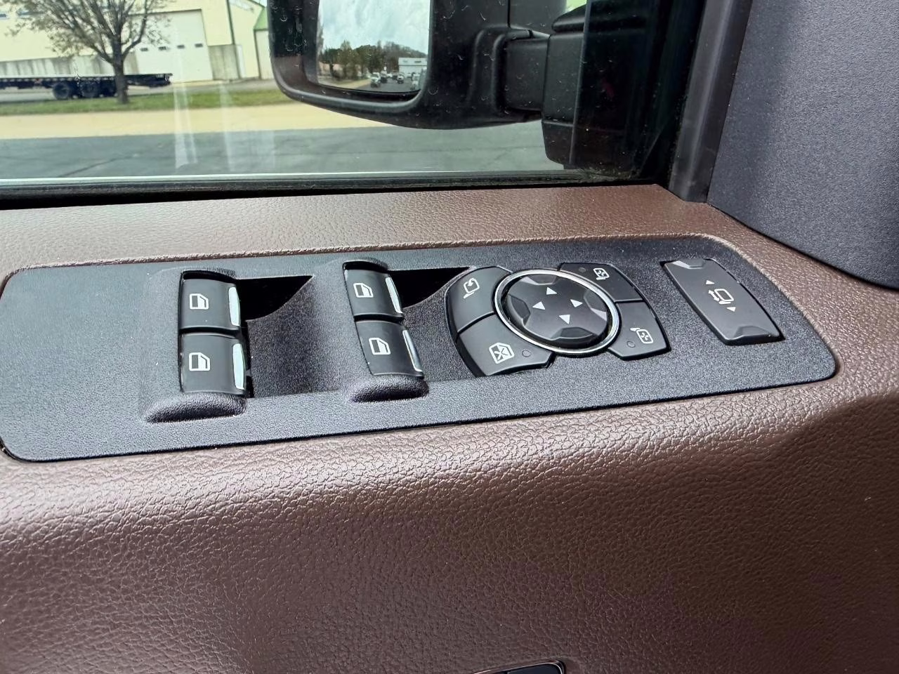 2022 Oxford White Ford Super Duty F-350 SRW King Ranch 4X4 Truck