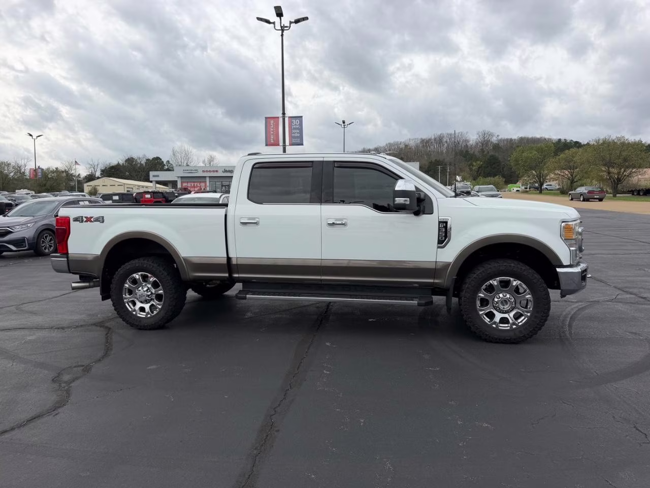 2022 Oxford White Ford Super Duty F-350 SRW King Ranch 4X4 Truck